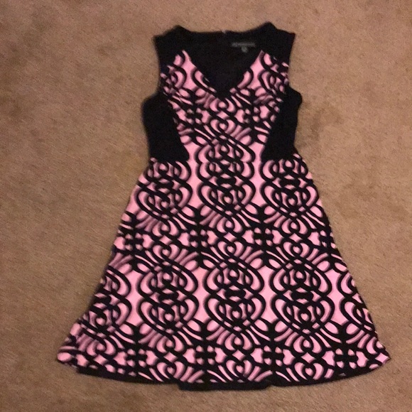 Dress - Picture 1 of 3
